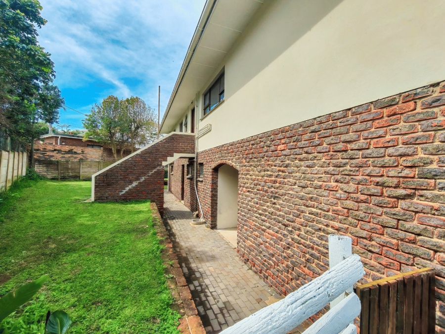 To Let 5 Bedroom Property for Rent in Gonubie Eastern Cape